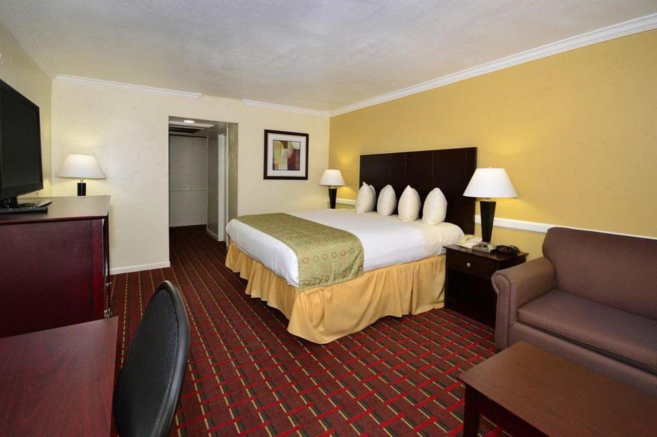Motel 6 Dallas Tx Downtown Екстериор снимка