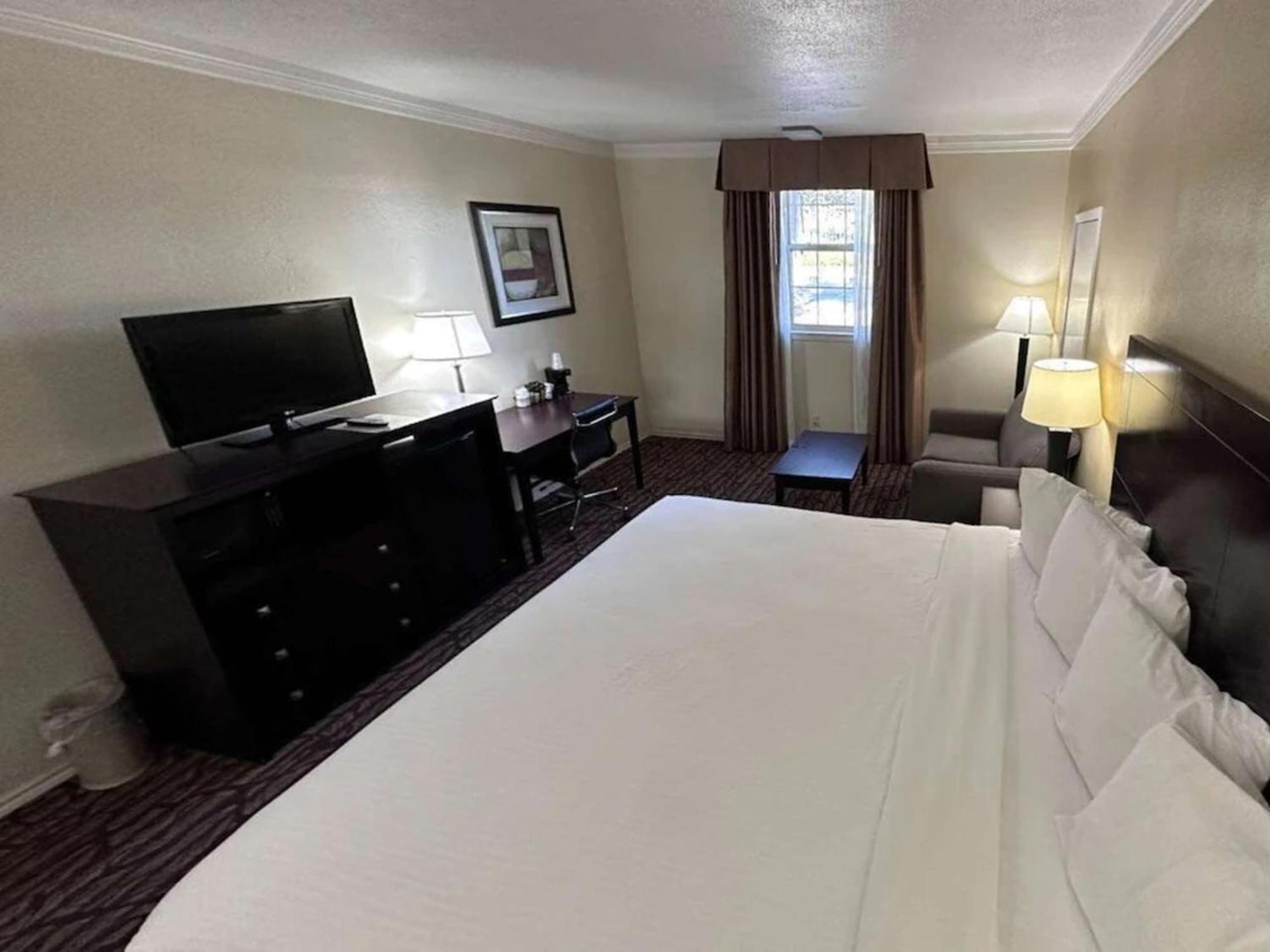 Motel 6 Dallas Tx Downtown Екстериор снимка